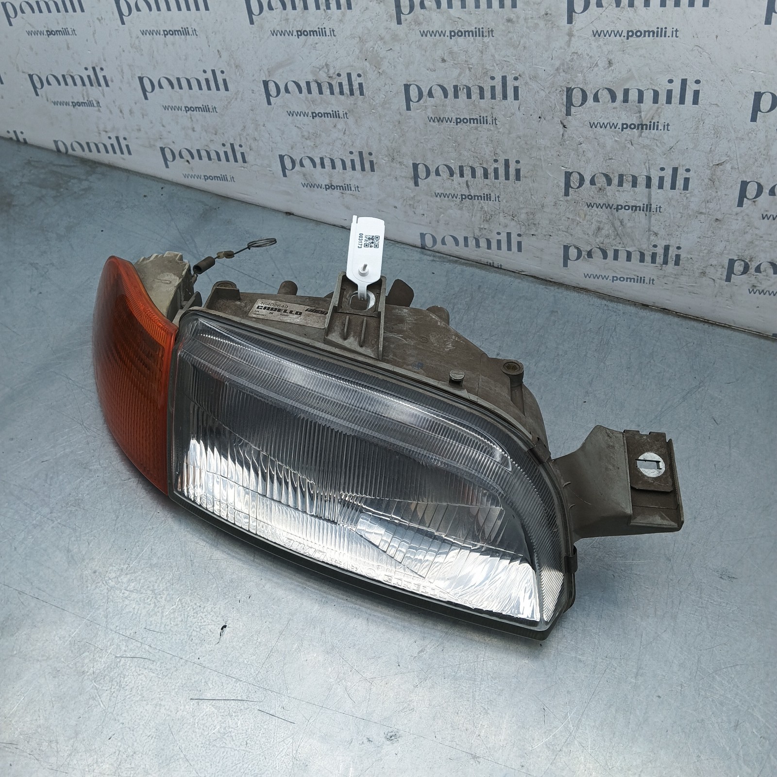 Pomili Fanaleria Fiat Punto II 46402649 faro destro usato con freccia