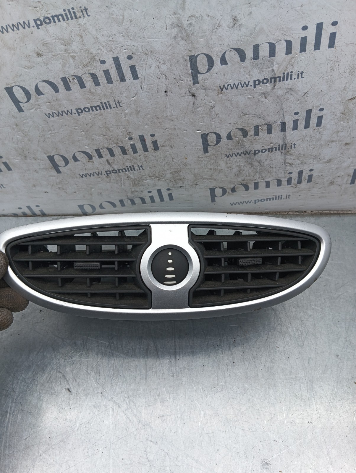 Pomili Climatizzazione Bocchette aria centrale abitacolo Renault Clio III 7701208584 usata