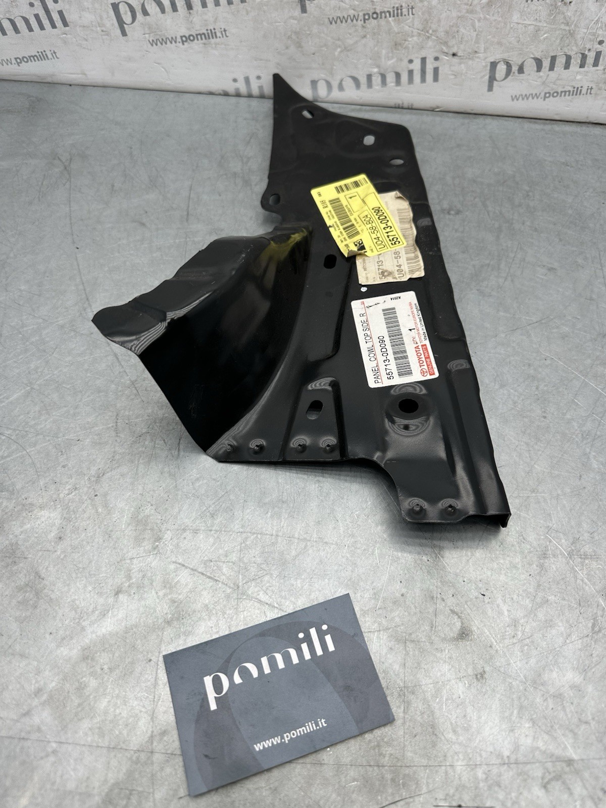 Pomili Cristalli Toyota Yaris 55713-0D090 pannello vasca tergicristalli destro