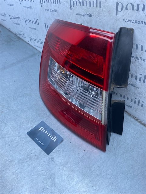 Pomili Fanaleria Skoda Rapid Spaceback fanale posteriore sinistro 09/13>