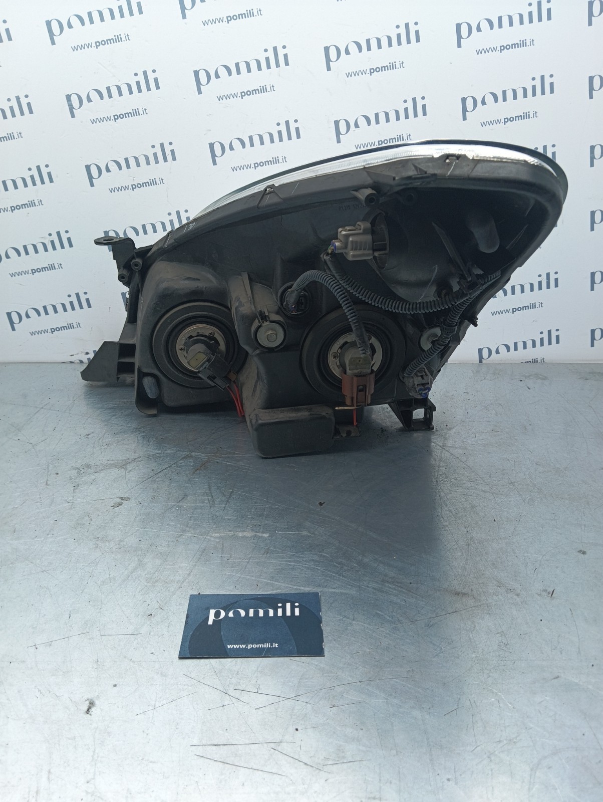 Pomili Fanaleria Toyota Corolla Verso faro anteriore sinistro 7357230400 usato
