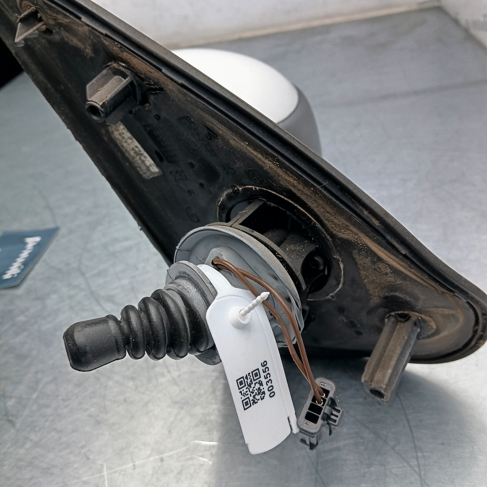 Pomili Cristalli Specchietto retrovisore sinistro 2 Pin Peugeot 206+ 0309132 usato