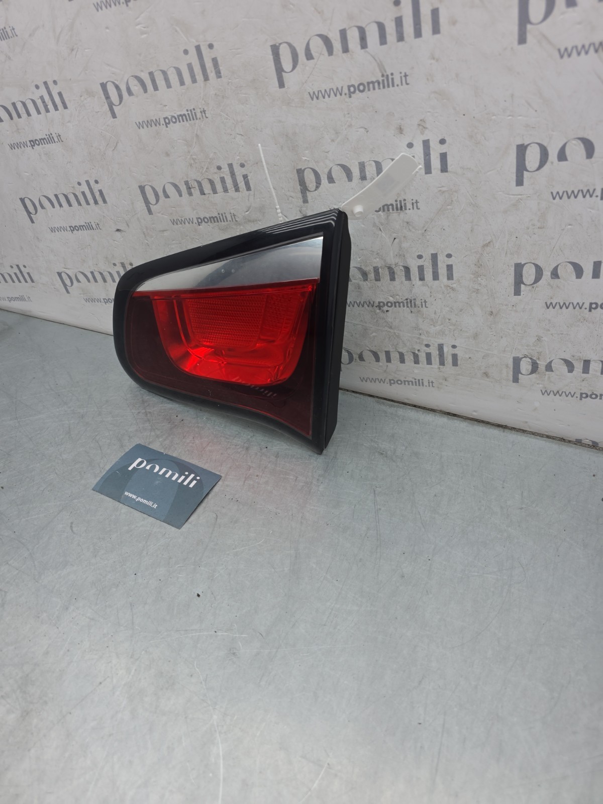 Pomili Fanaleria Fanale posteriore destro portellone Citroën C3 II 9685225580 usato