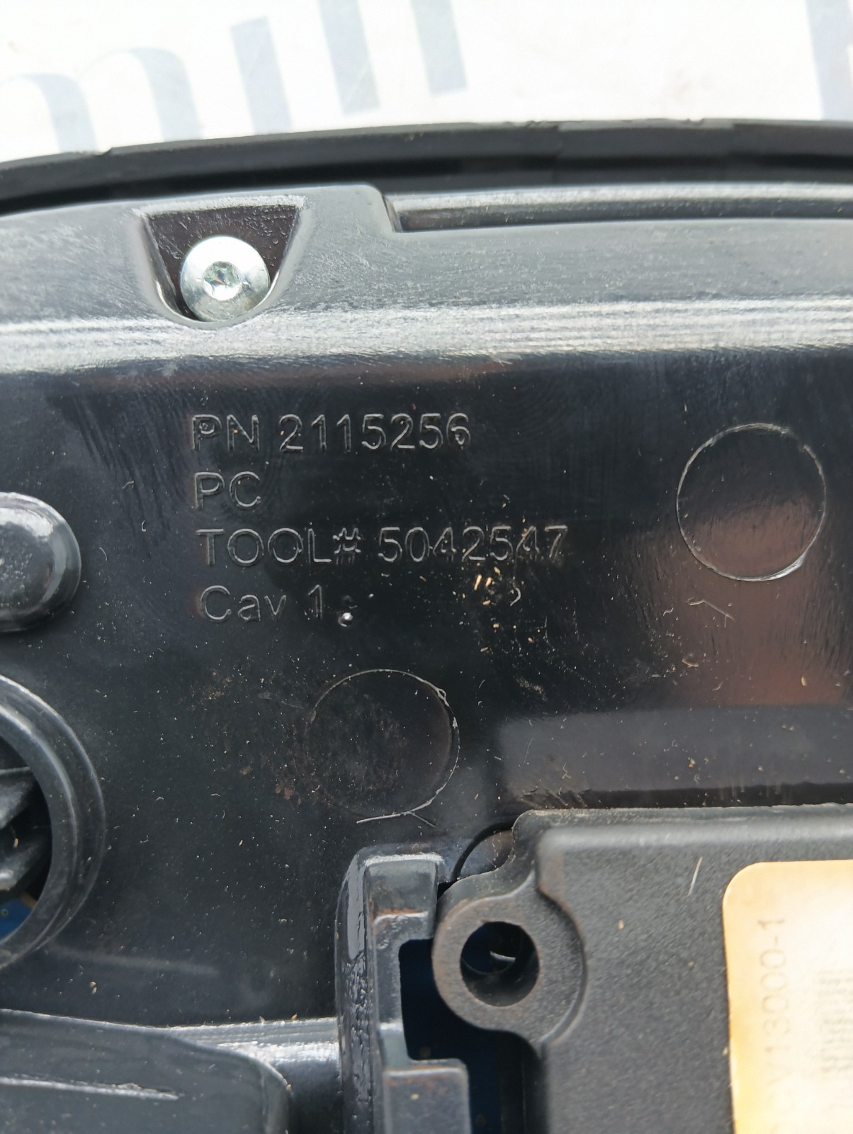 Pomili Fanaleria Lancia Thema 2115256 plafoniera usata