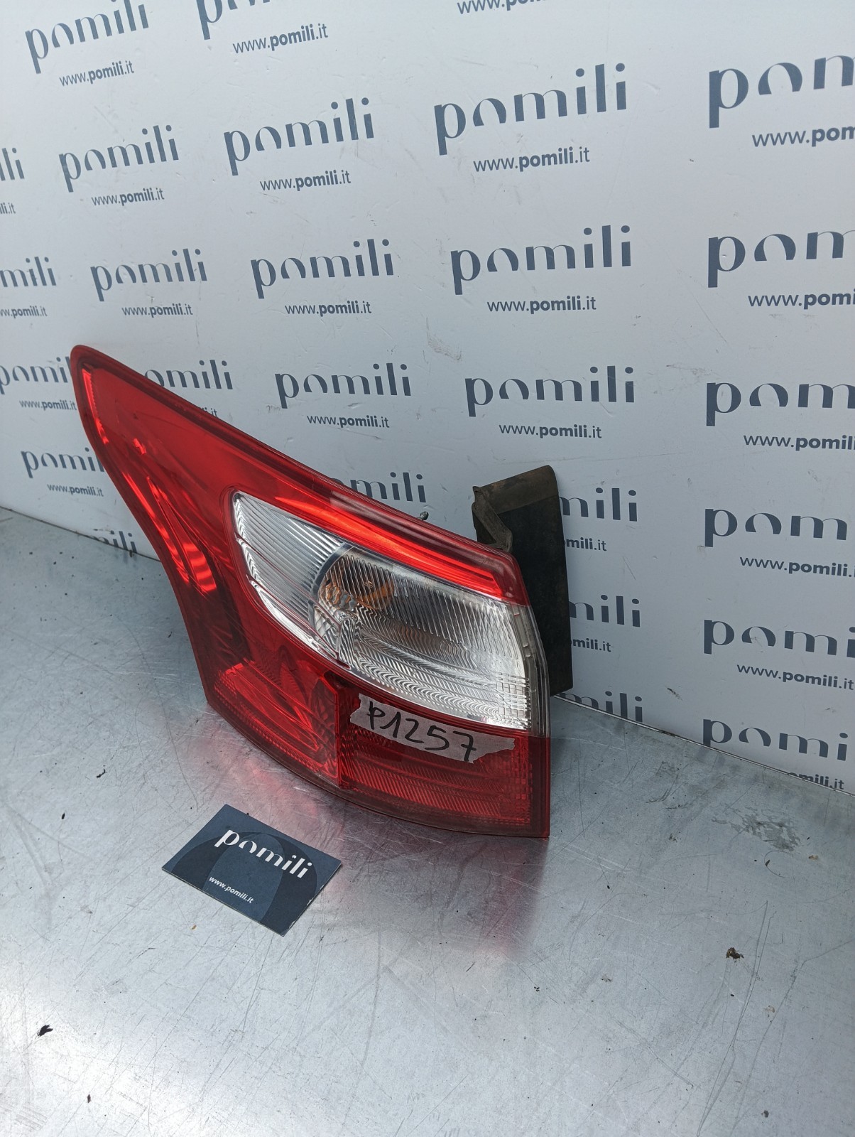 Pomili Fanaleria Ford Focus Mk3 2011-14 BM51-13405 fanale posteriore sinistro usato