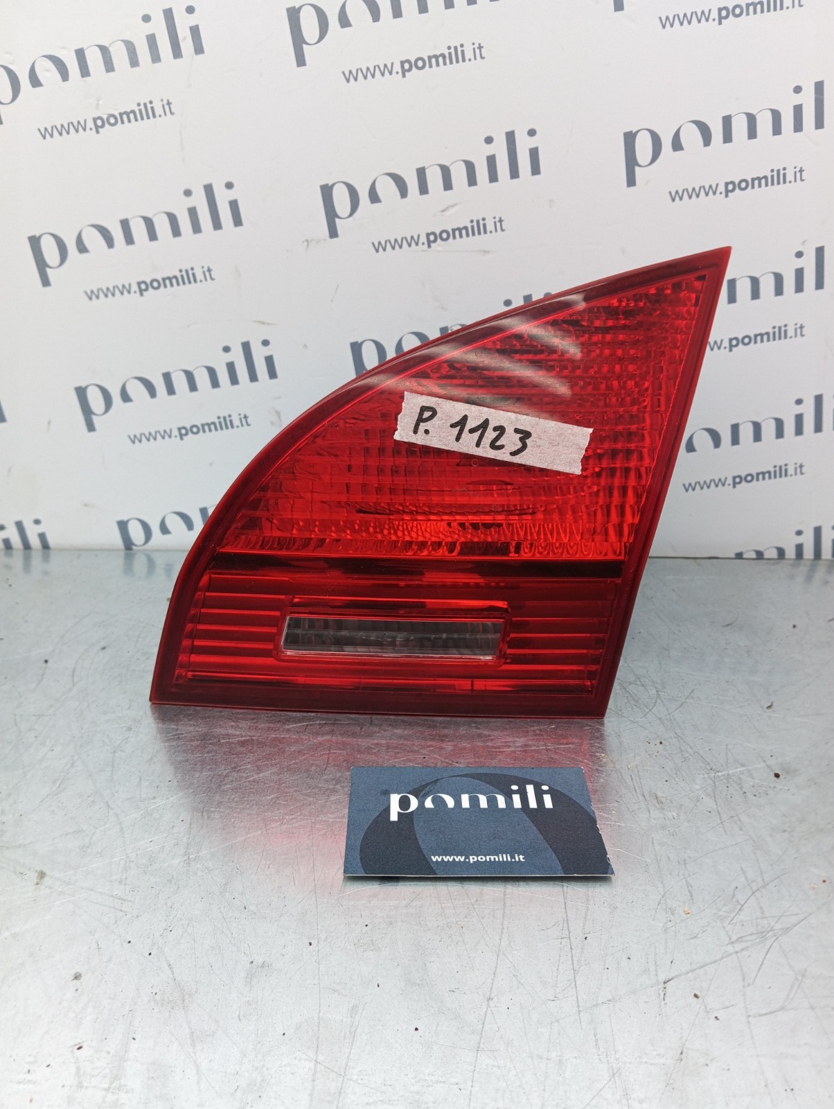 Pomili Fanaleria Fanale posteriore destro portellone Kia Venga 92406-1P000 usato