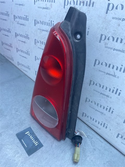 Pomili Fanaleria Opel Agila H00 fanale posteriore sinistro