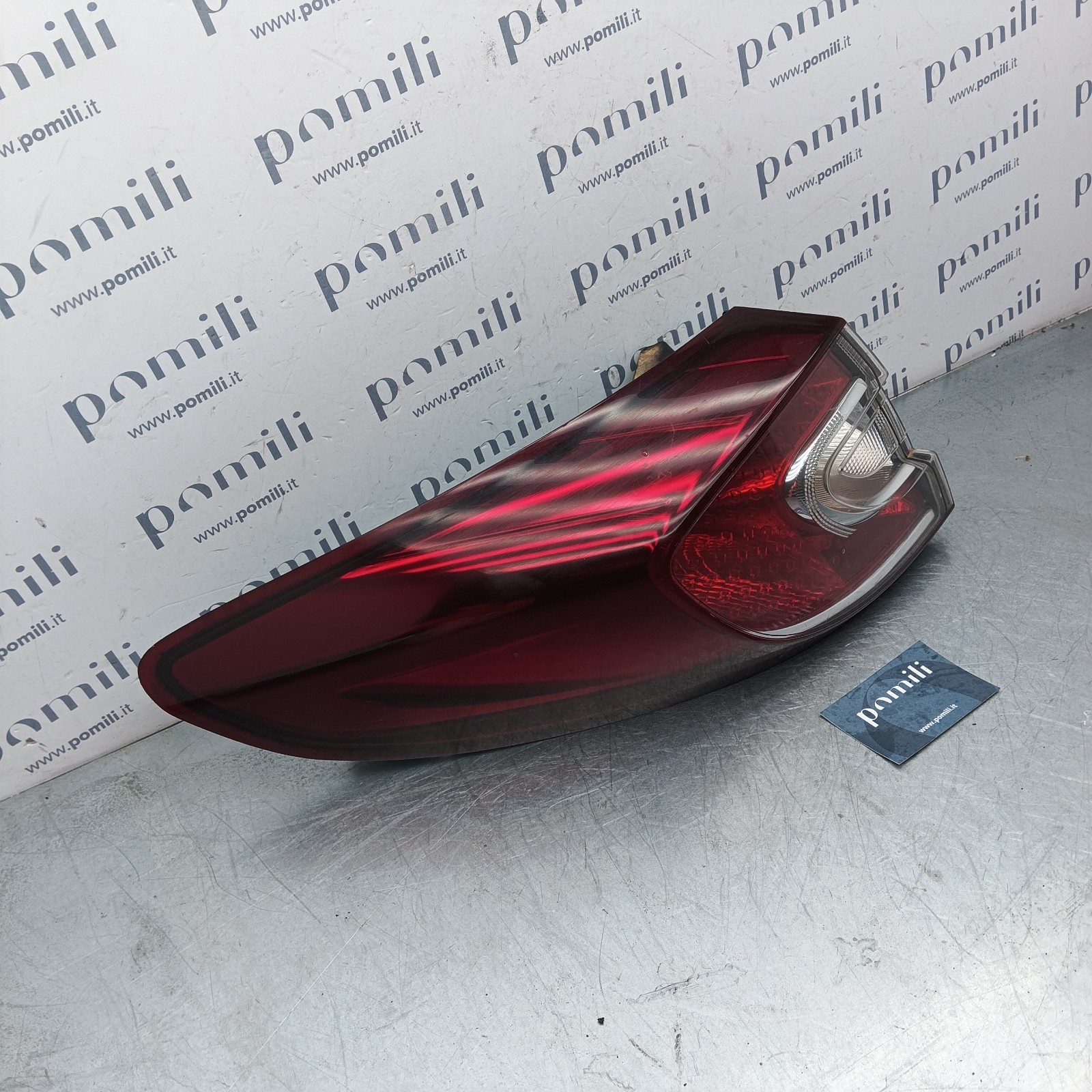 Pomili Fanaleria Fanale posteriore sinistro Renault Megane III 26555001R usato