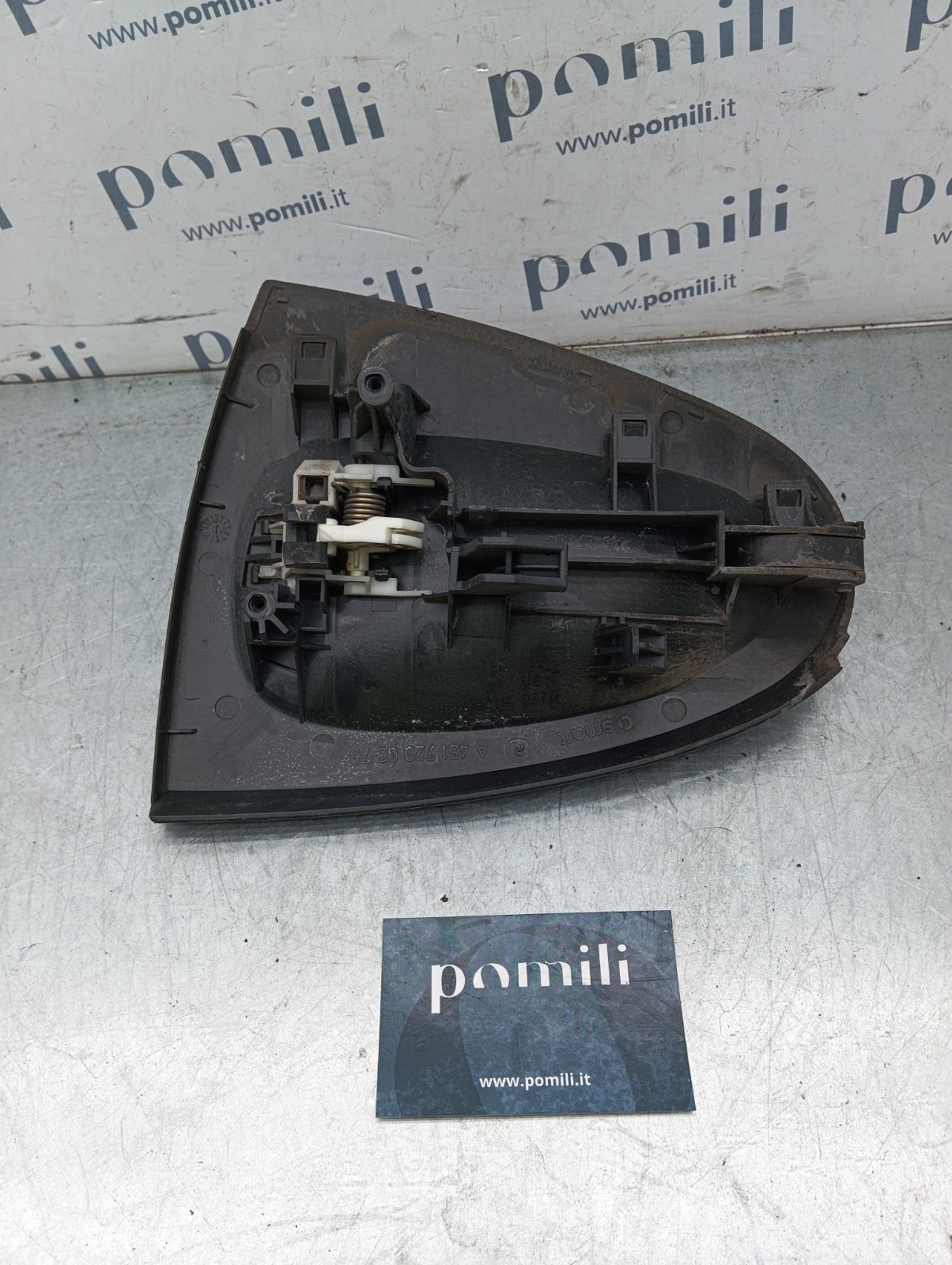 Pomili Lamierati esterni Maniglia esterna anteriore destra Smart Fortwo 451 A4517200275 usata