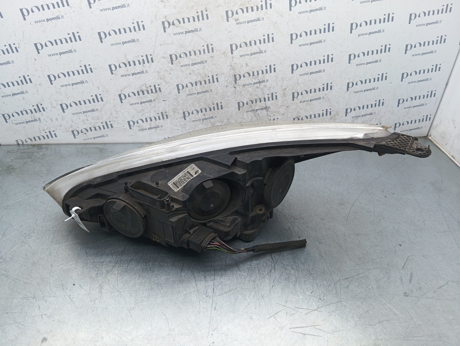 Pomili Fanaleria Faro anteriore destro Ford Focus III F1EB-13W029 usato