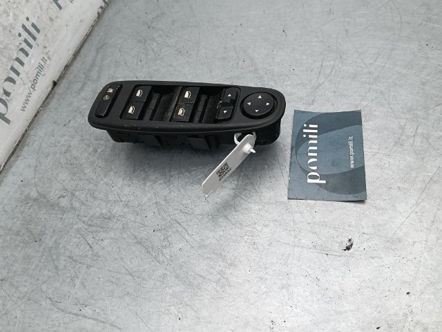 Pomili Rivestimenti interni e parti interne blocco comandi alzacristalli e retrovisori Citroën C4 Picasso 09/06-08/13