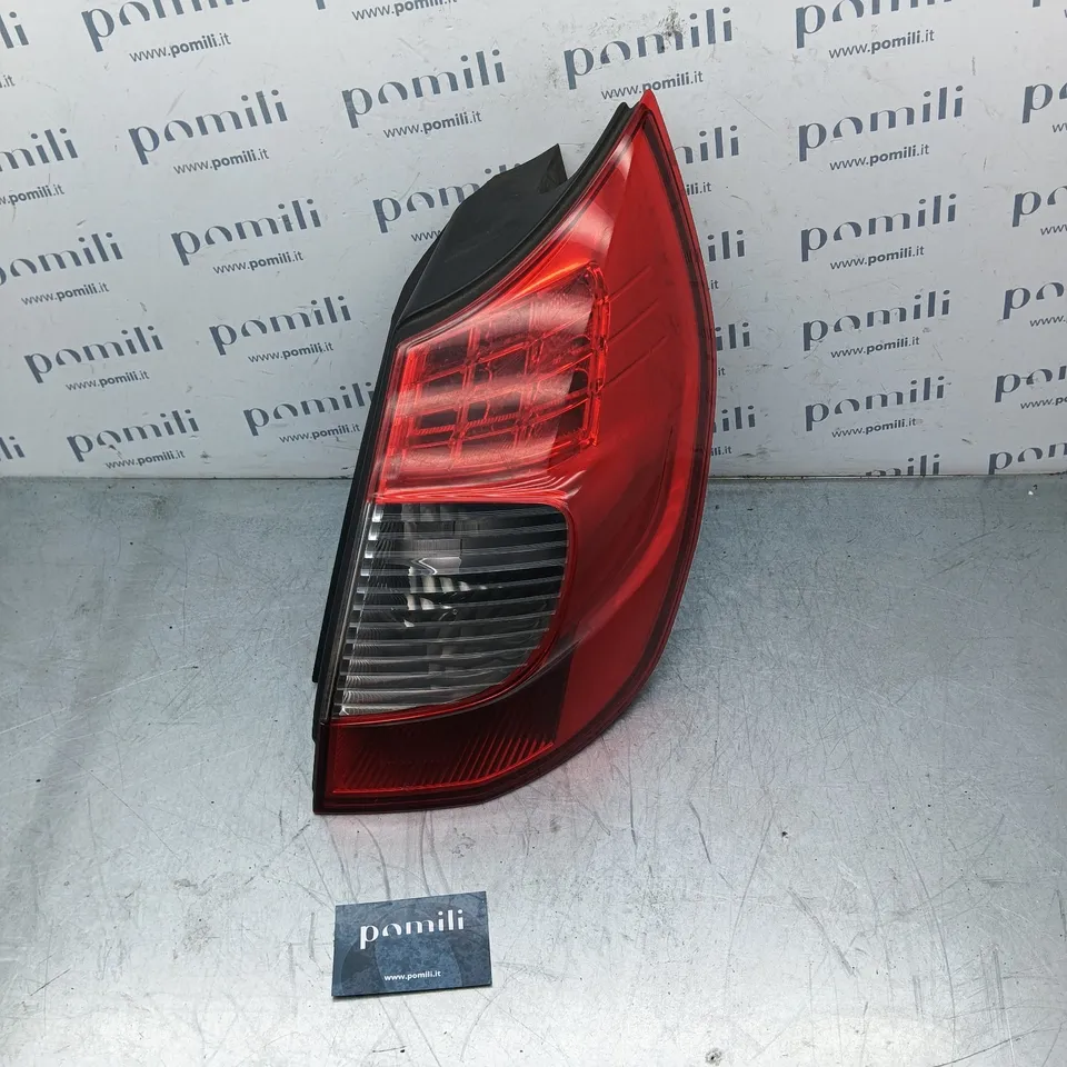 Pomili Fanaleria Scénic II fanale posteriore destro usato
