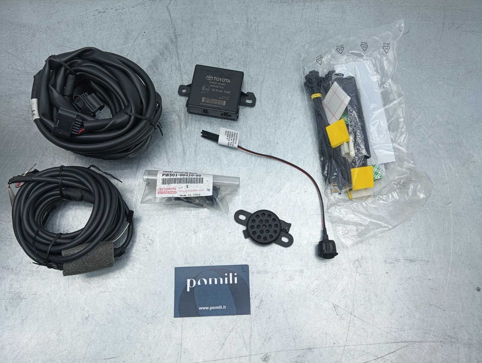 Pomili Elettronica/batteria ibride Toyota Yaris PW501-0D100 kit sensori parcheggio anteriori