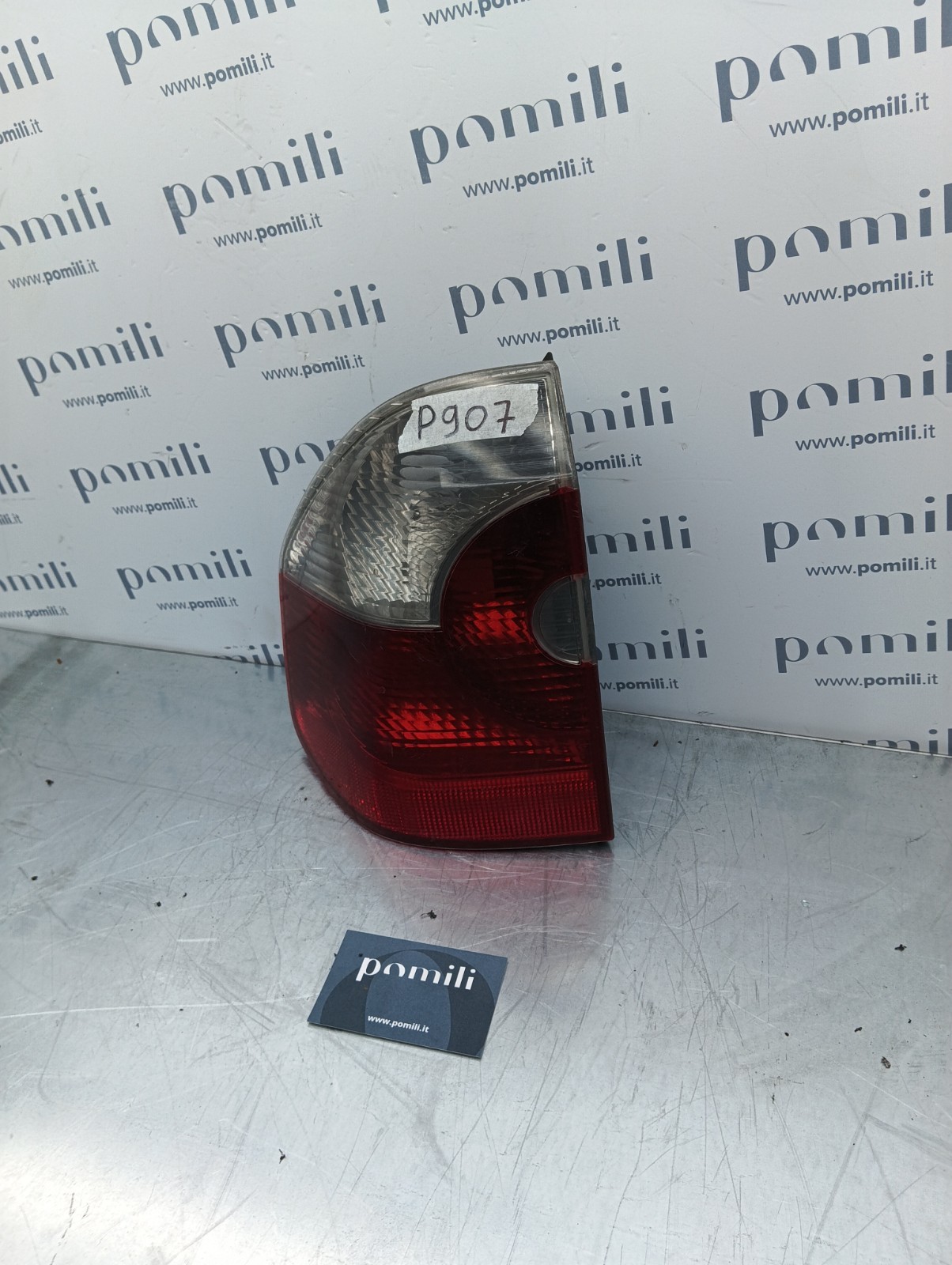 Pomili Fanaleria BMW X3 E83 fanale posteriore esterno destro 63216990170 usato