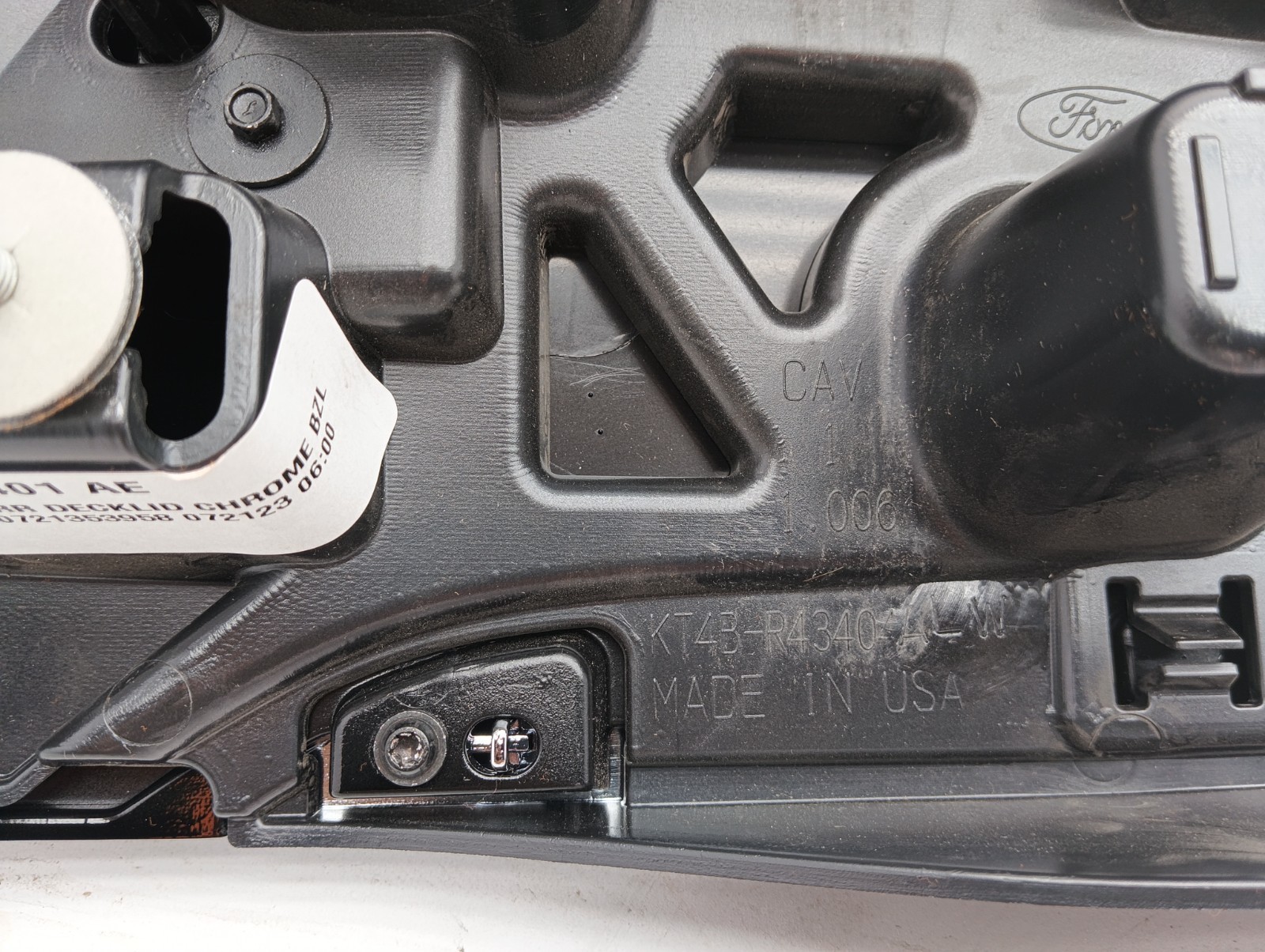 Pomili Lamierati esterni Ford Edge inserto portellone posteriore KTB R43401 AE
