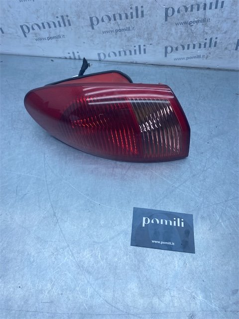 Pomili Fanaleria fanale posteriore esterno sinistro Alfa Romeo 147 W8