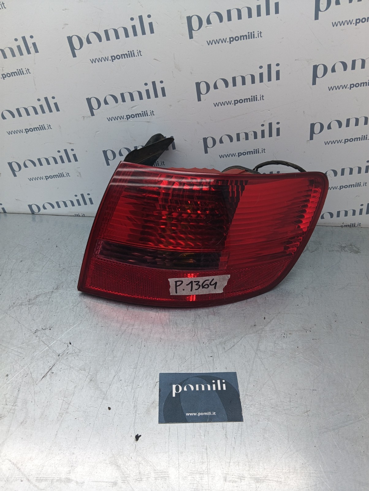 Pomili Fanaleria Audi A6 fanale posteriore destro usato OEM 89036920
