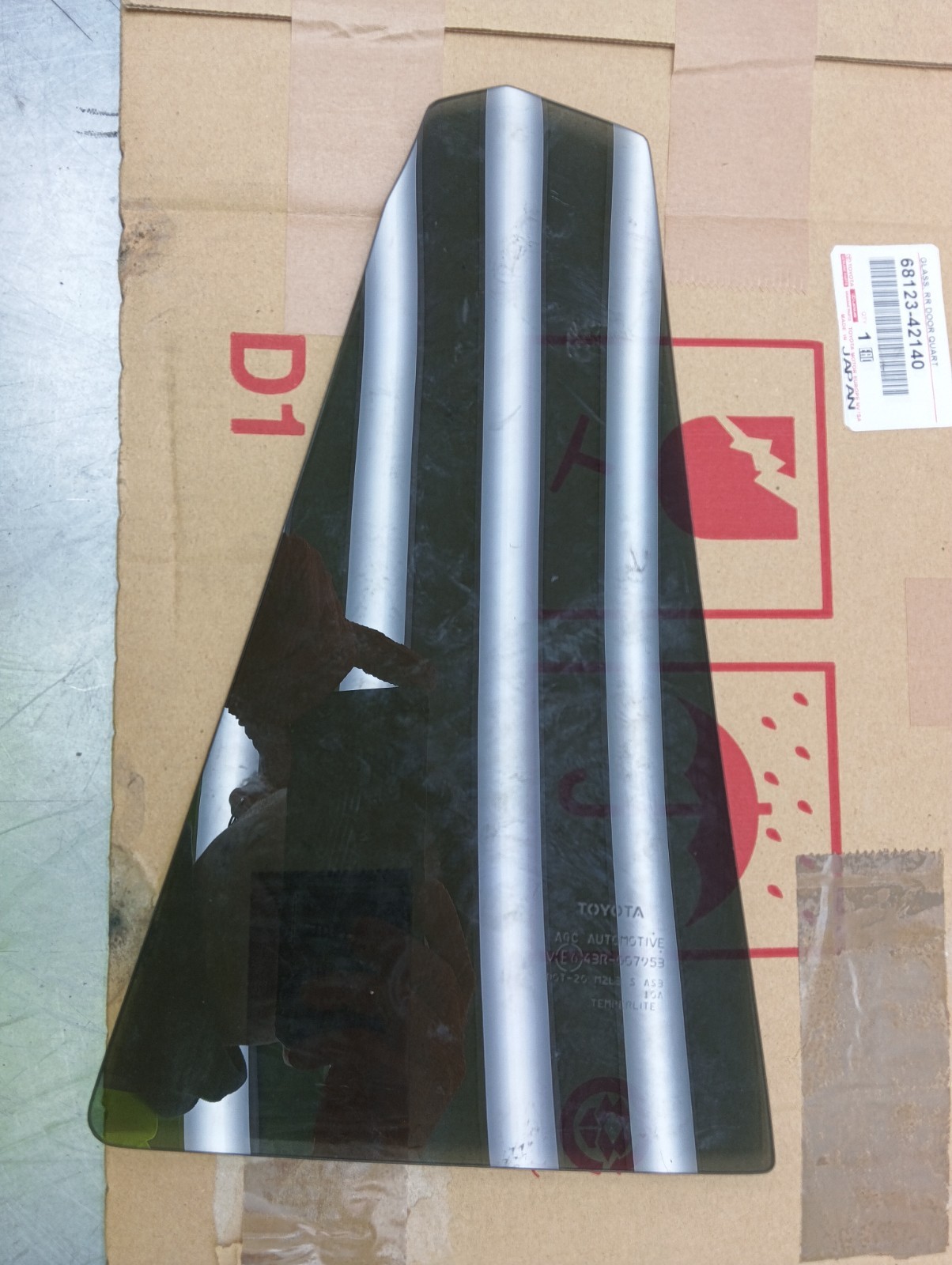 Pomili Cristalli Toyota RAV4 vetro fisso laterale destro posteriore nuovo