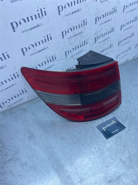 Pomili Fanaleria Mercedes-Benz Classe B T245 fanale posteriore esterno sinistro