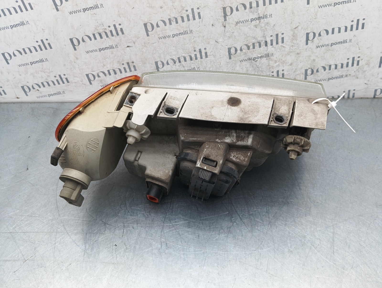 Pomili Fanaleria Volkswagen Polo III faro anteriore sinistro con freccia usato