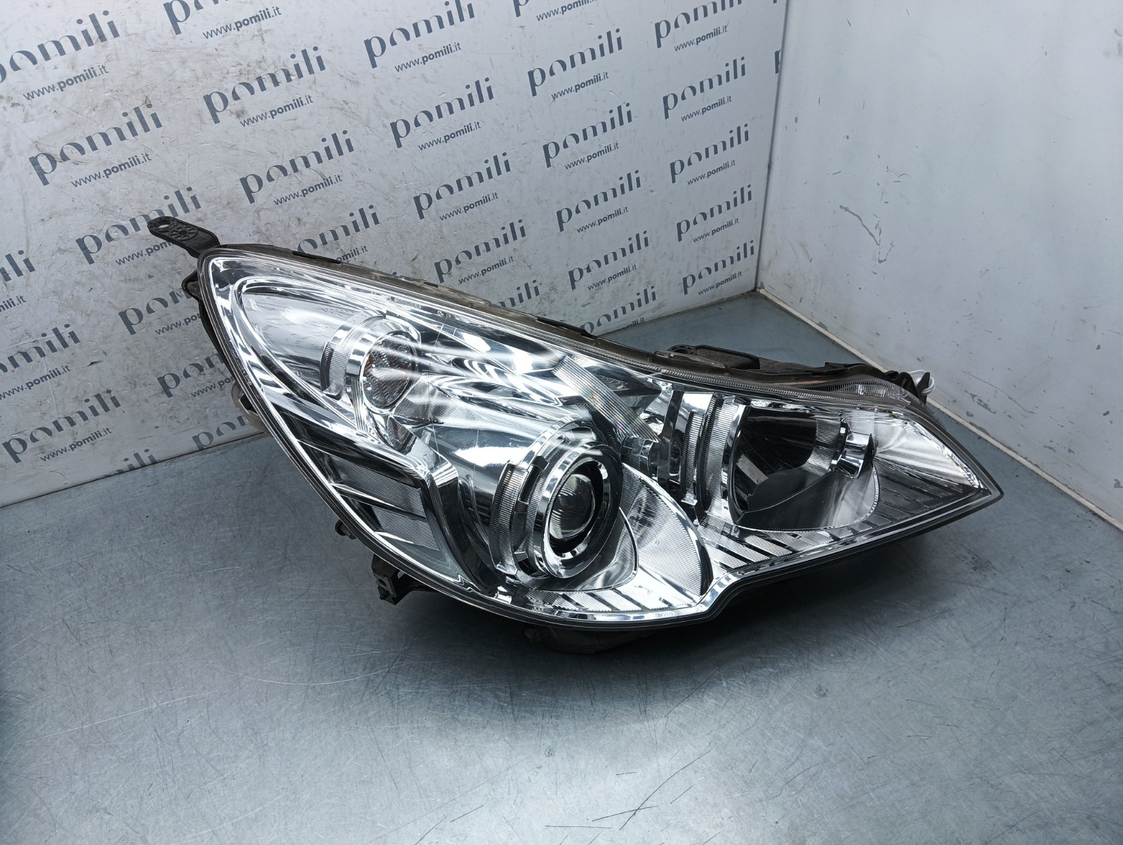 Pomili Fanaleria Subaru Outback/Legacy 10020061 faro anteriore destro usato