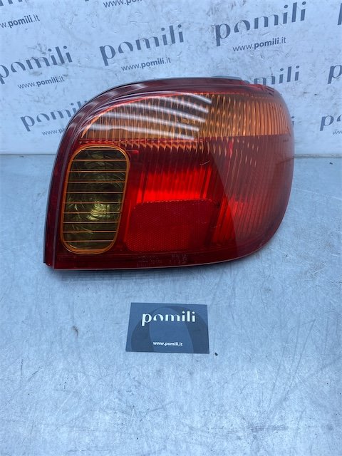 Pomili Fanaleria Toyota Yaris fanale posteriore destro