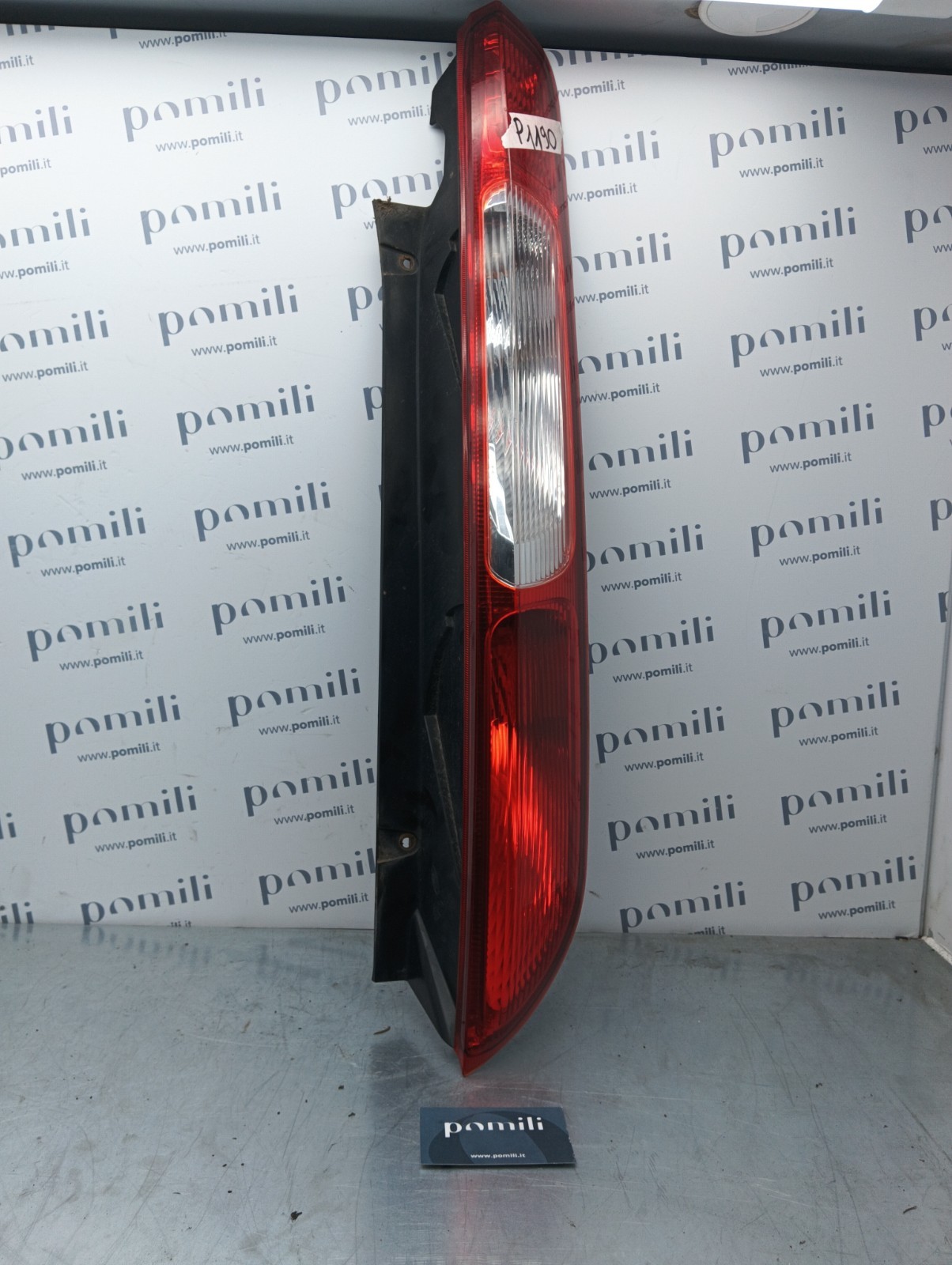 Pomili Fanaleria FORD FOCUS FANALE DESTRO 4M5113404A usato