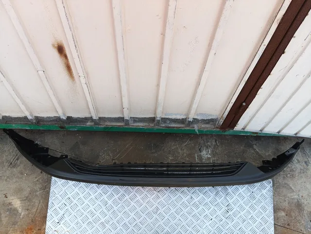 Pomili Paraurti anteriore Ford Ka+ J7BB-17F775-A spoiler paraurti usato