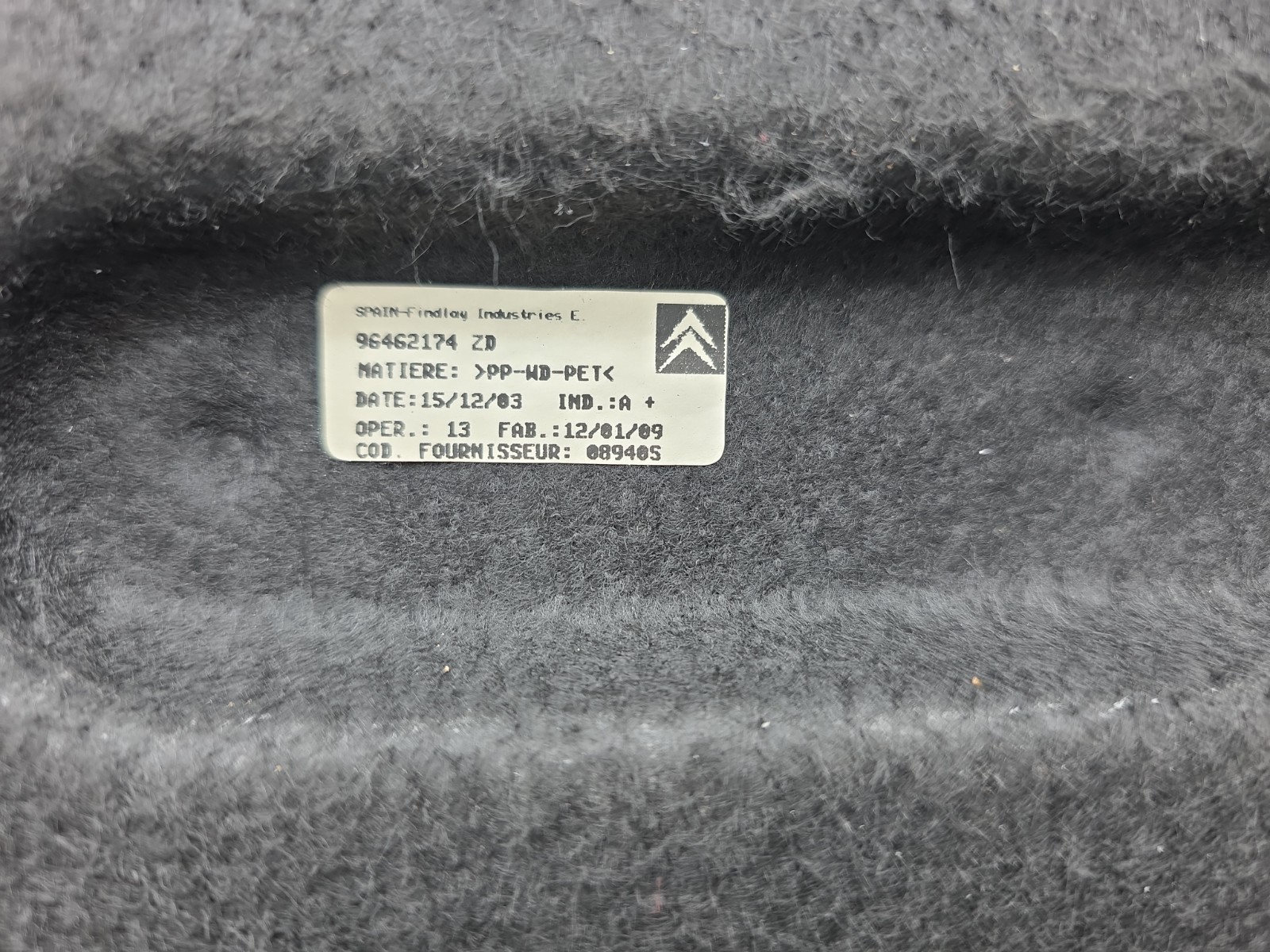 Pomili Rivestimenti interni e parti interne Cappelliera Citroen C4 96462174 usata