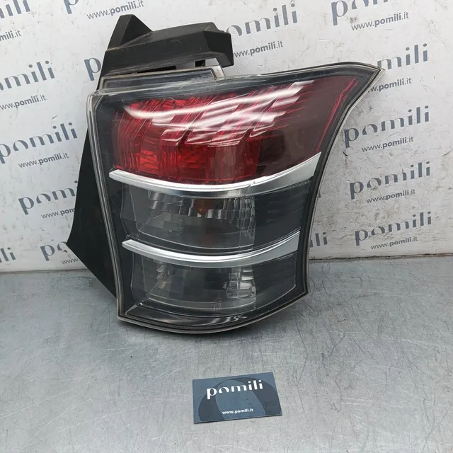 Pomili Fanaleria Toyota IQ fanale posteriore destro usato