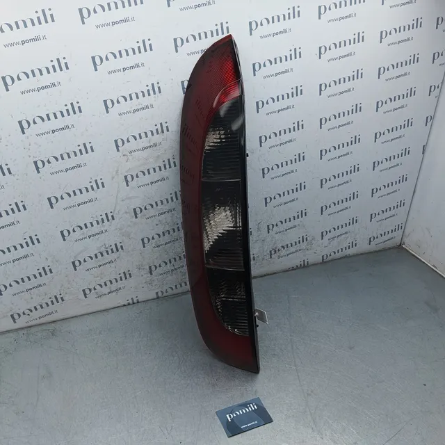 Pomili Fanaleria 89302210 fanale posteriore sinistro usato Corsa