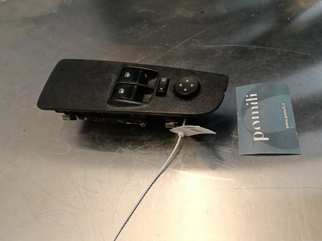 Pomili Rivestimenti interni e parti interne Blocco comandi alzacristalli e retrovisori est. SX FIAT GRANDE PUNTO (2Y) (06/05>12/08<) comando sinistro