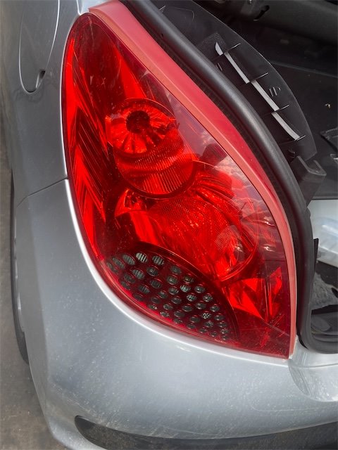 Pomili Fanaleria Peugeot 207 fanale posteriore sinistro