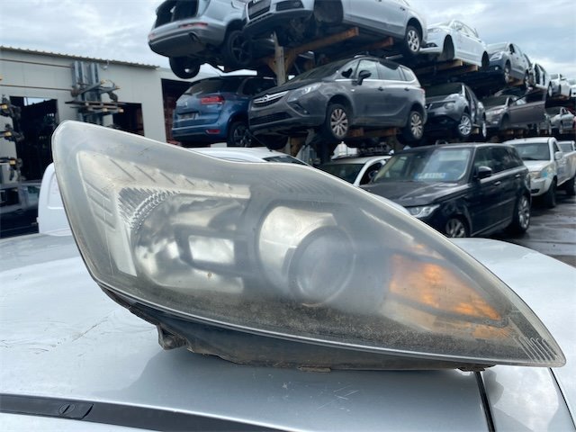 Pomili Fanaleria Proiettore Ford Focus CB4 destro