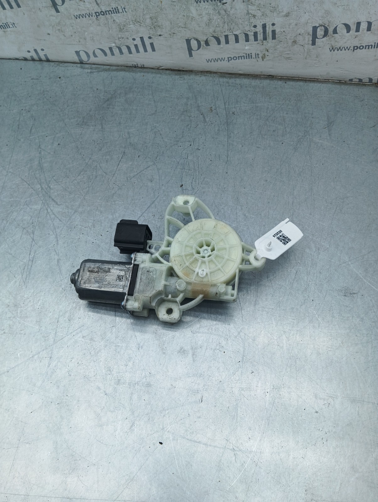 Pomili Rivestimenti interni e parti interne Motorino alzacristalli Ford Fiesta anteriore sinistro A75654-111 usato