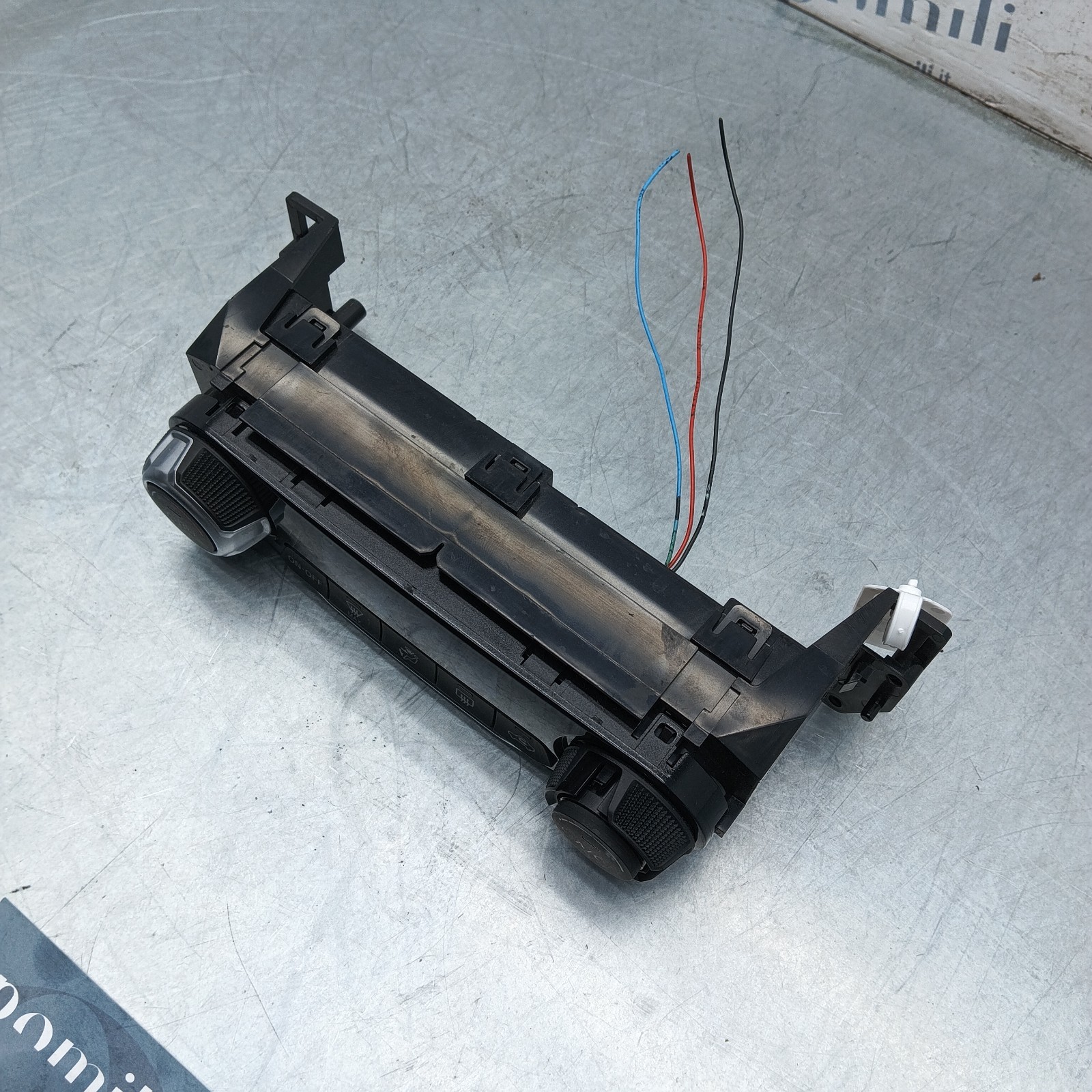 Pomili Climatizzazione Comandi climatizzatore Nissan Micra Qashqai Juke Note 275005FA5A usato