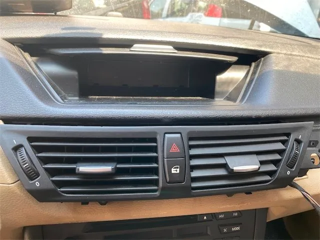 Pomili Climatizzazione BMW X1 E84 bocchetta aria centrale cruscotto
