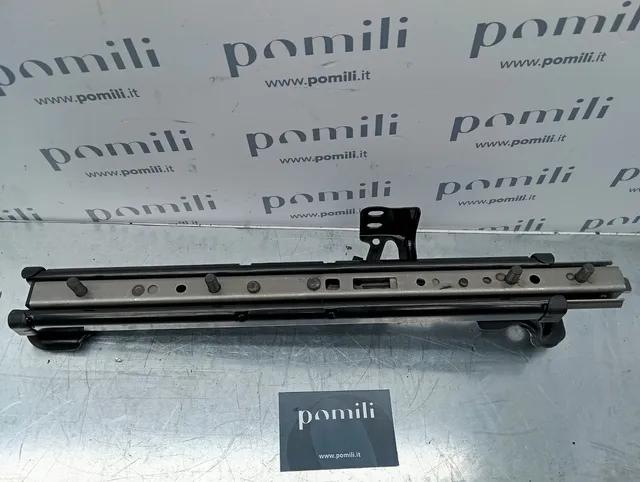 Pomili Rivestimenti interni e parti interne Binario sedile Toyota Urban Cruiser 04002-19552 anteriore