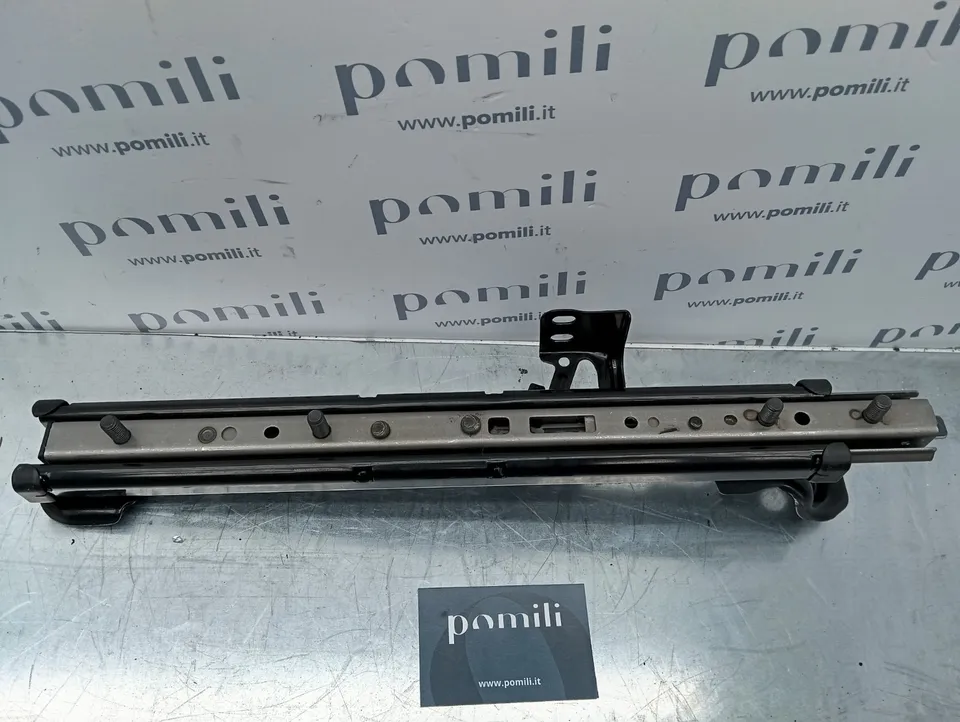 Pomili Rivestimenti interni e parti interne Binario sedile Toyota Urban Cruiser 04002-19552 anteriore