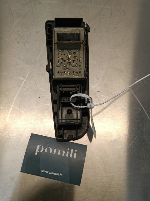 Pomili Rivestimenti interni e parti interne Blocco comandi alzacristalli e retrovisori est. SX FIAT GRANDE PUNTO (2Y) (06/05>12/08<) comando sinistro