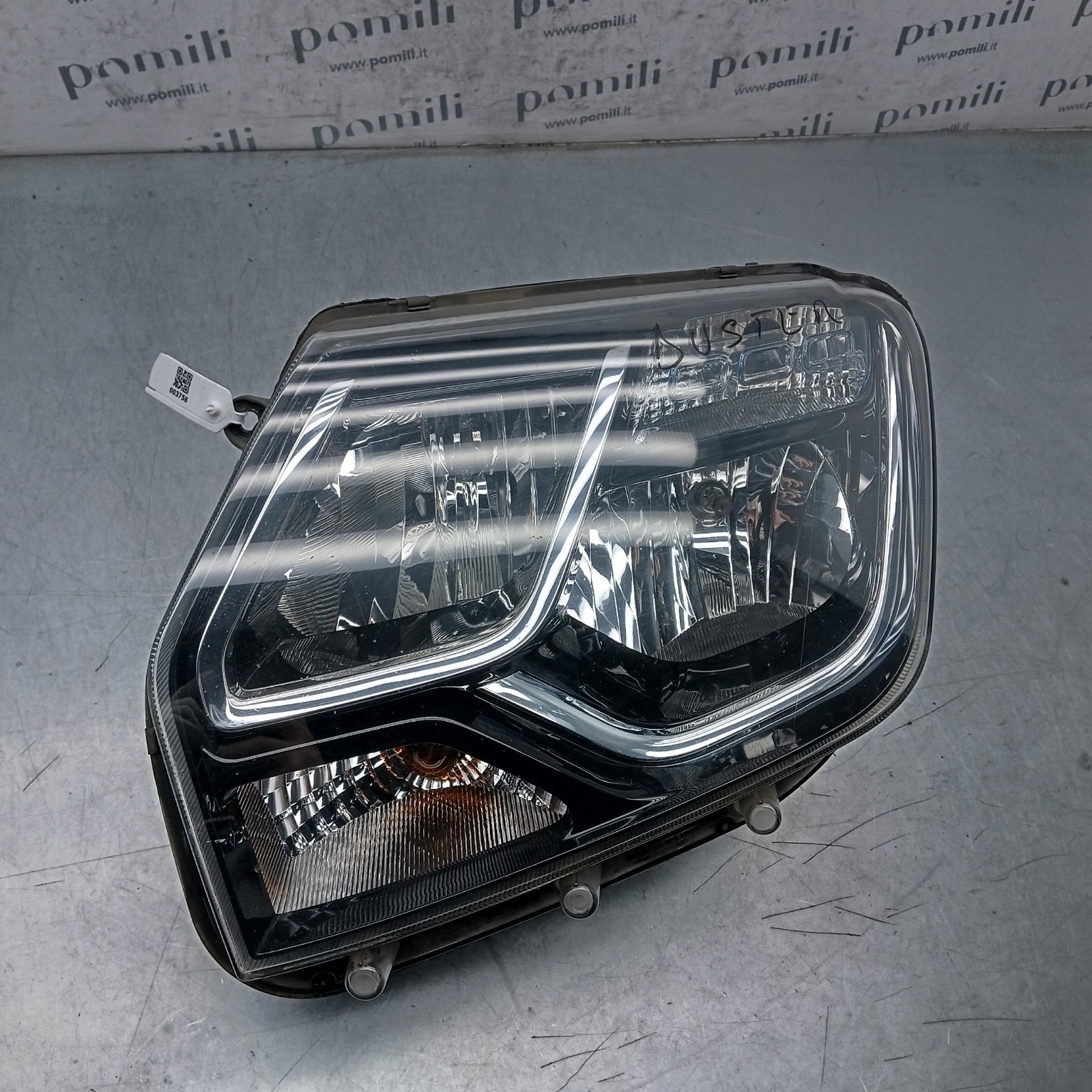 Pomili Fanaleria Dacia Duster II faro sinistro 260609367R usato