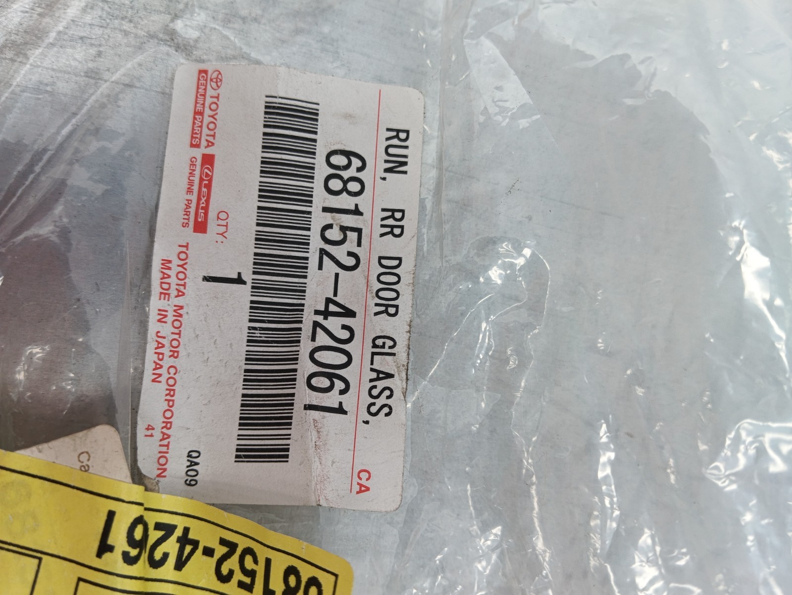 Pomili Lamierati esterni Guarnizione vetro porta Toyota RAV4 68152-42061