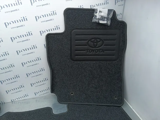 Pomili Rivestimenti interni e parti interne Set tappetini Toyota Yaris Verso PZ410-D0350-HB