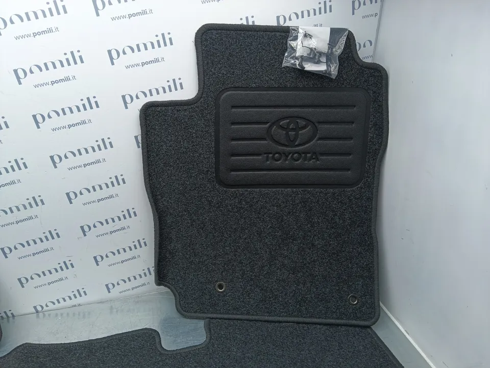 Pomili Rivestimenti interni e parti interne Set tappetini Toyota Yaris Verso PZ410-D0350-HB