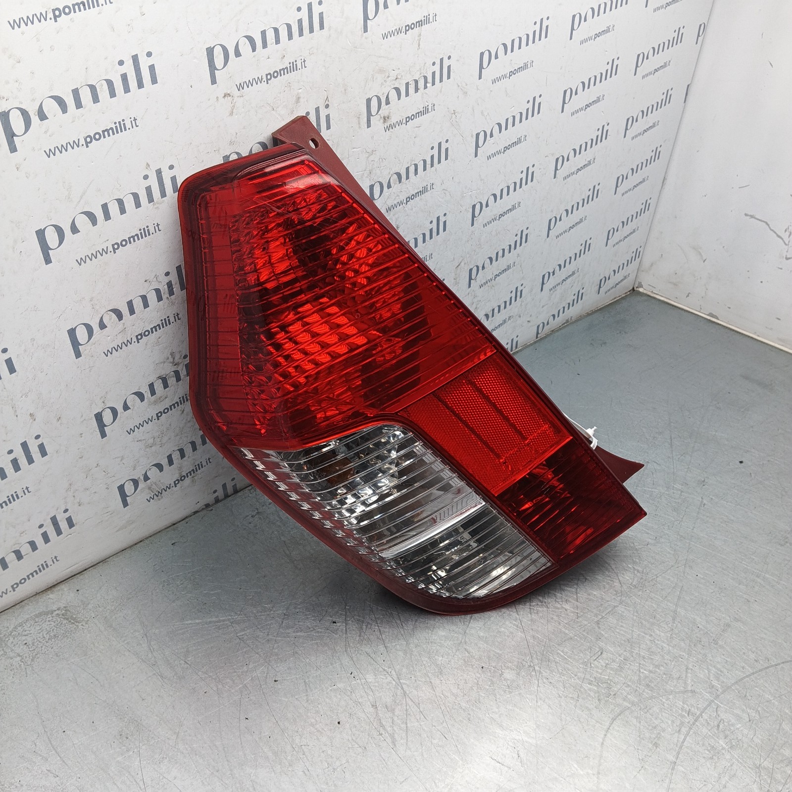 Pomili Fanaleria Hyundai i10 92401-0X0XX fanale posteriore sinistro usato