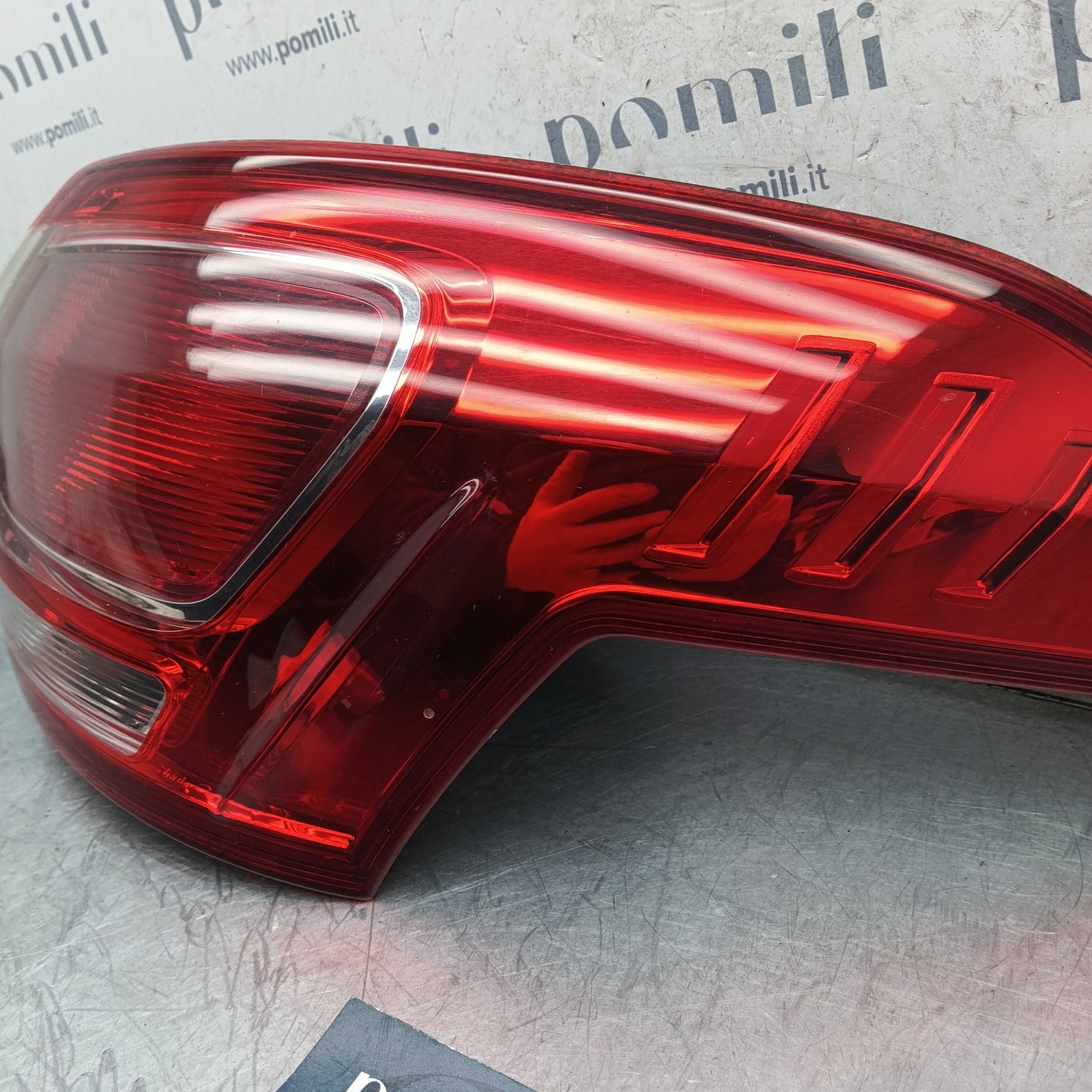 Pomili Fanaleria Ford B-Max fanale posteriore destro usato