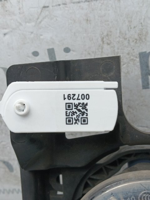 Pomili Fanaleria Smart Fortwo Cabrio A453 proiettore fendinebbia destro