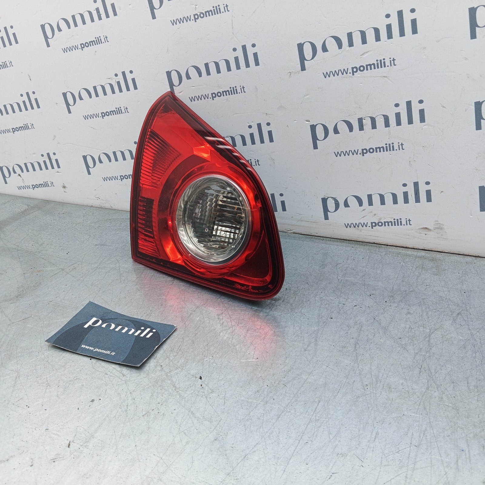 Pomili Fanaleria Nissan Qashqai fanale posteriore sinistro portellone 89071063 usato