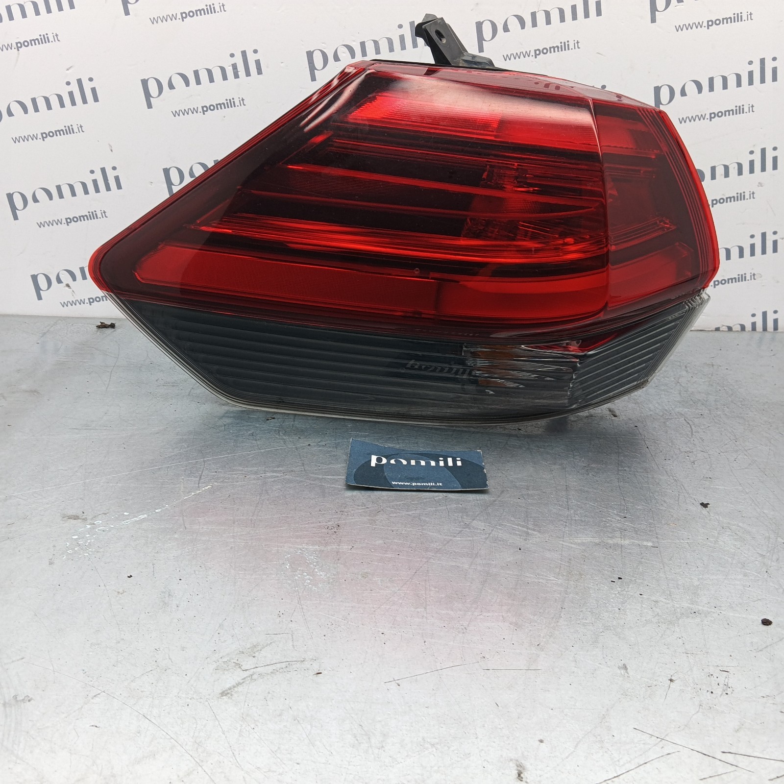 Pomili Fanaleria Fanale sinistro Nissan X-Trail 220-23746 usato
