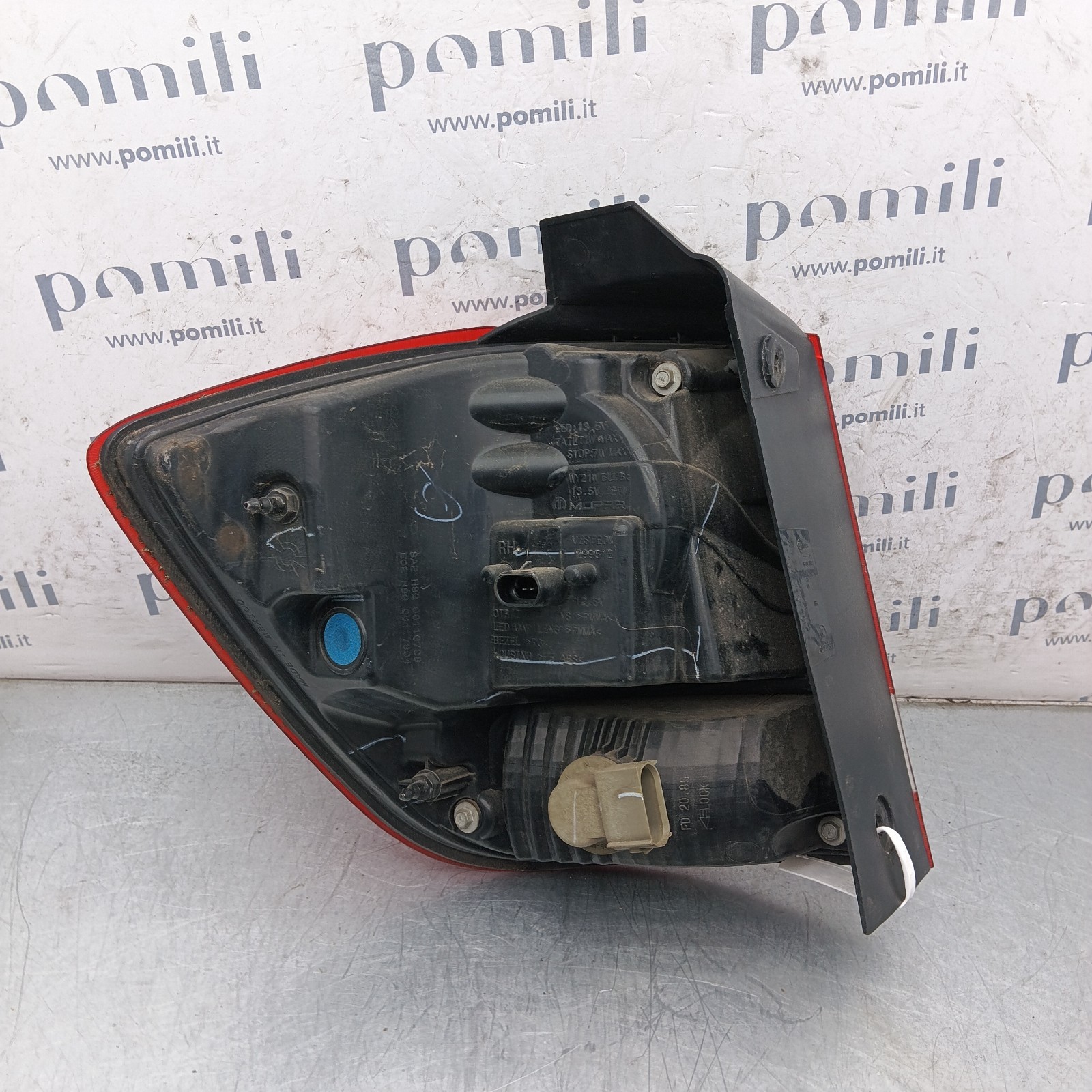 Pomili Fanaleria Fiat Freemont fanale posteriore destro usato 68078480AD